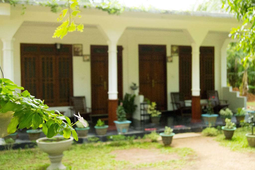 Sigiriya Flower Guest Exterior foto